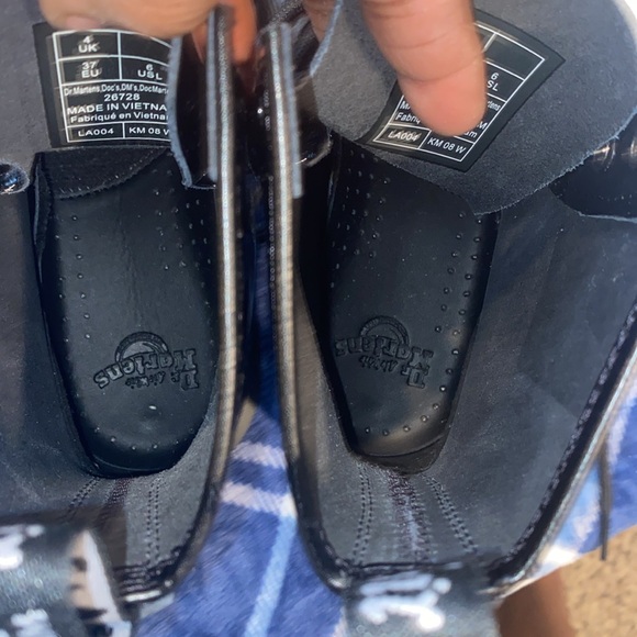 Dr. Marten’s Boots  ( Air cushion sole ) - Picture 7 of 15